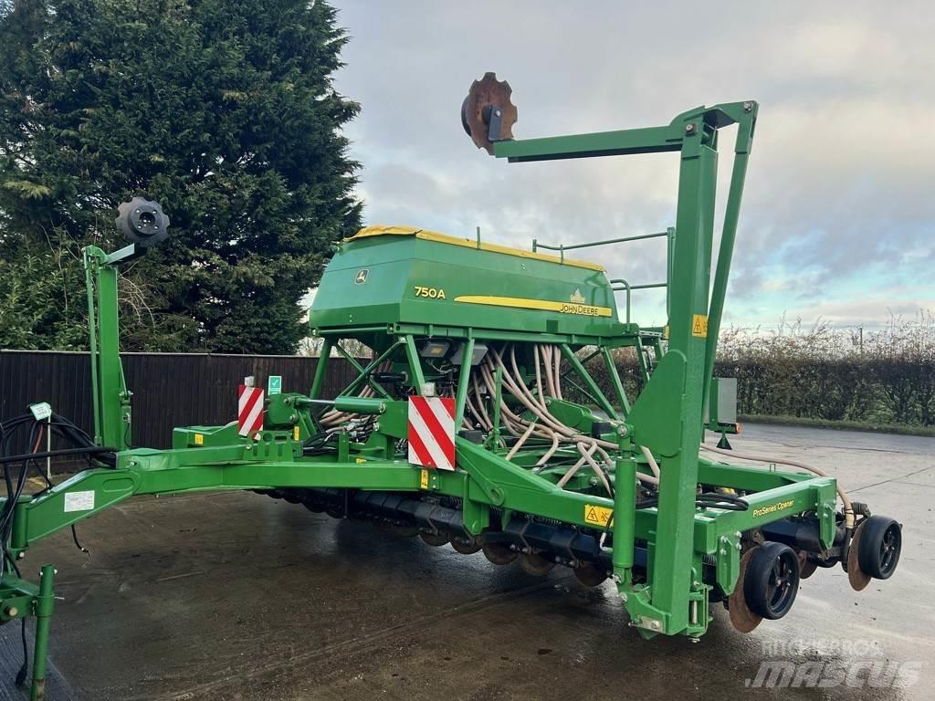 John Deere 750A Редосеялки