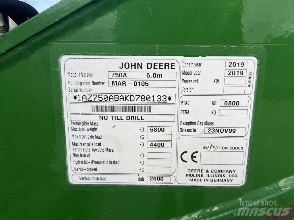 John Deere 750A Редосеялки