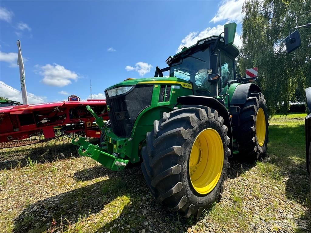 John Deere 7R330 Трактори