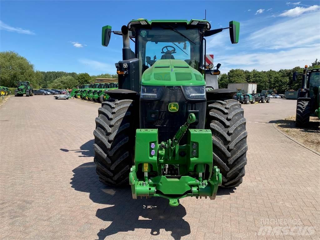 John Deere 8R370 Трактори
