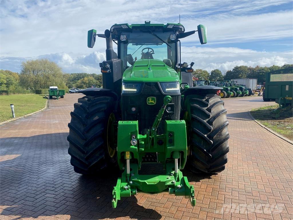 John Deere 8R370 Трактори