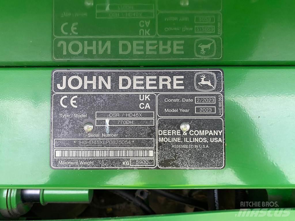 John Deere HD45X Комбайни