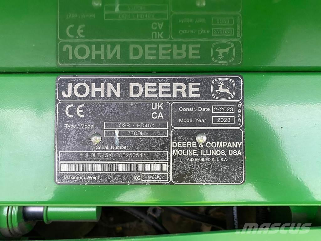 John Deere HDX45 Комбайни