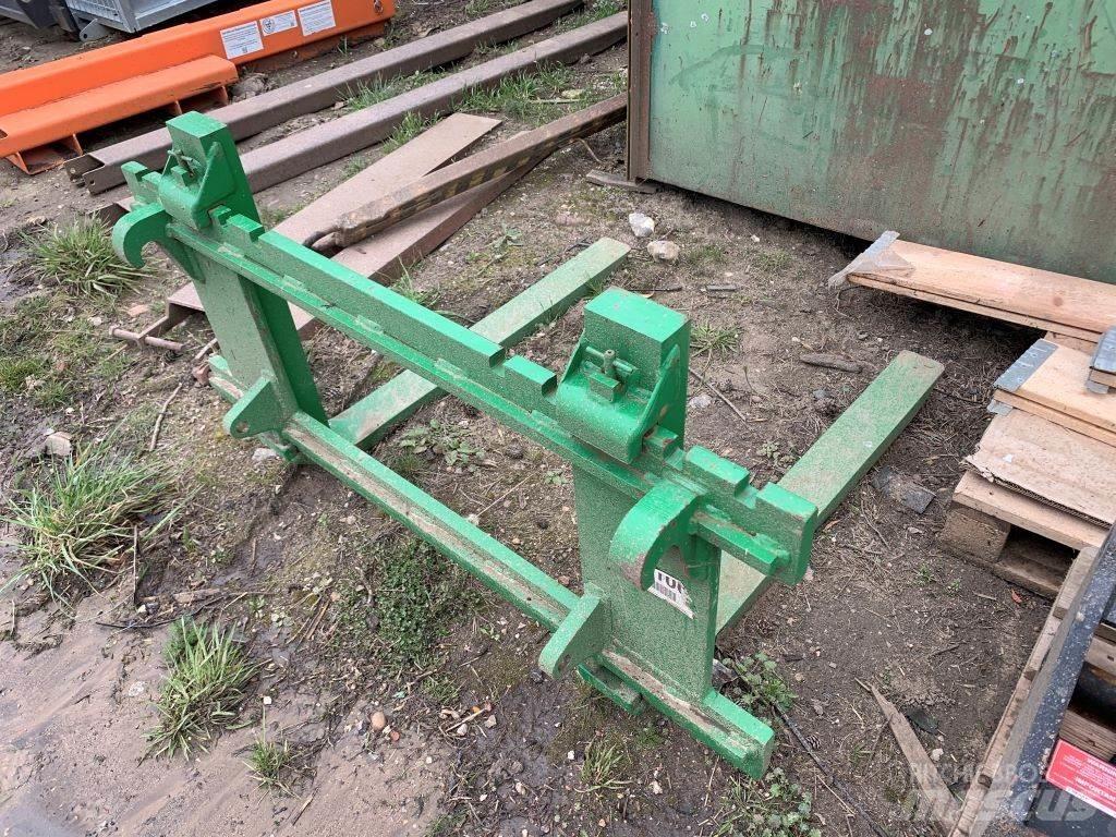 John Deere PALLET Друг прикачен инвентар и компоненти