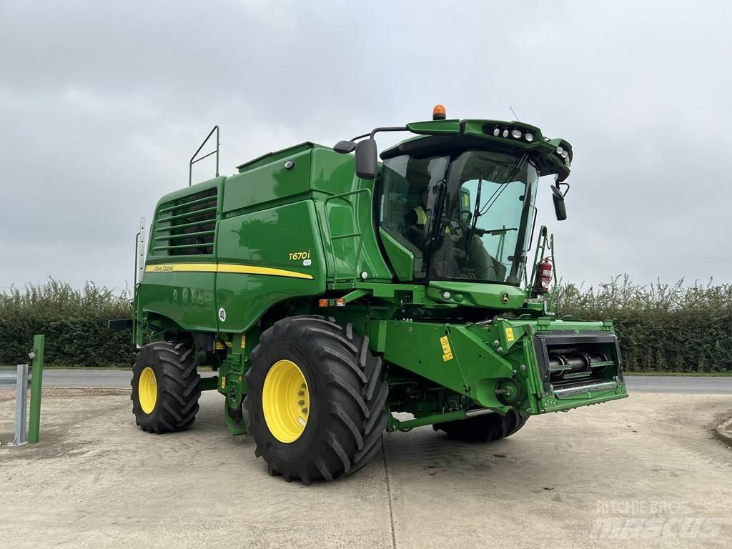 John Deere T670I Комбайни