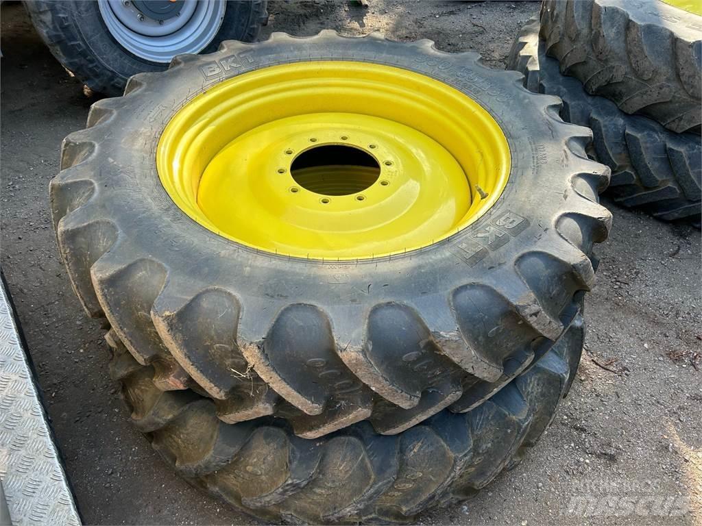 John Deere TYRES Селскостопанство - Други