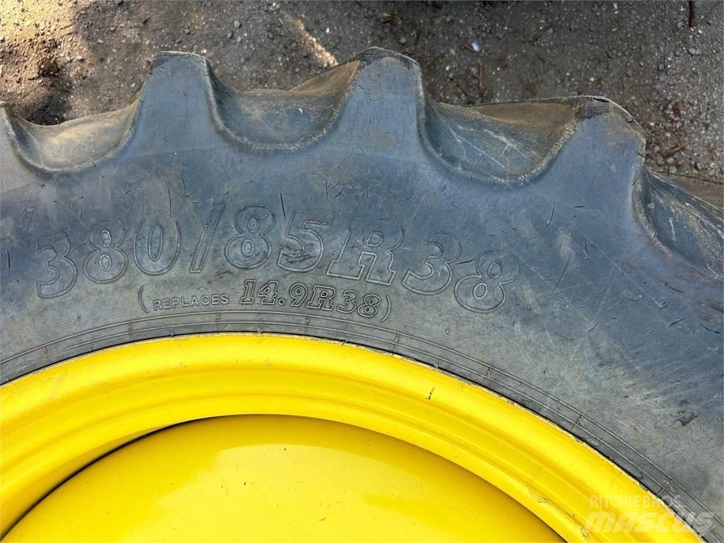 John Deere TYRES Селскостопанство - Други
