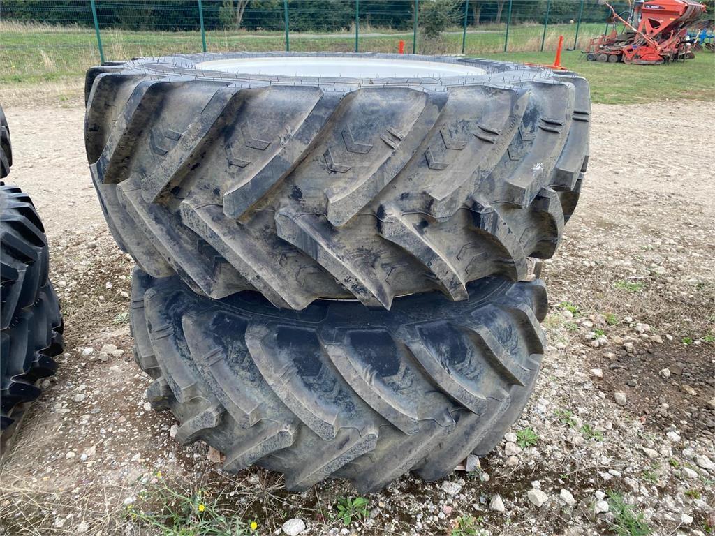 Kuhn 600/65R38 Колелета/Гуми