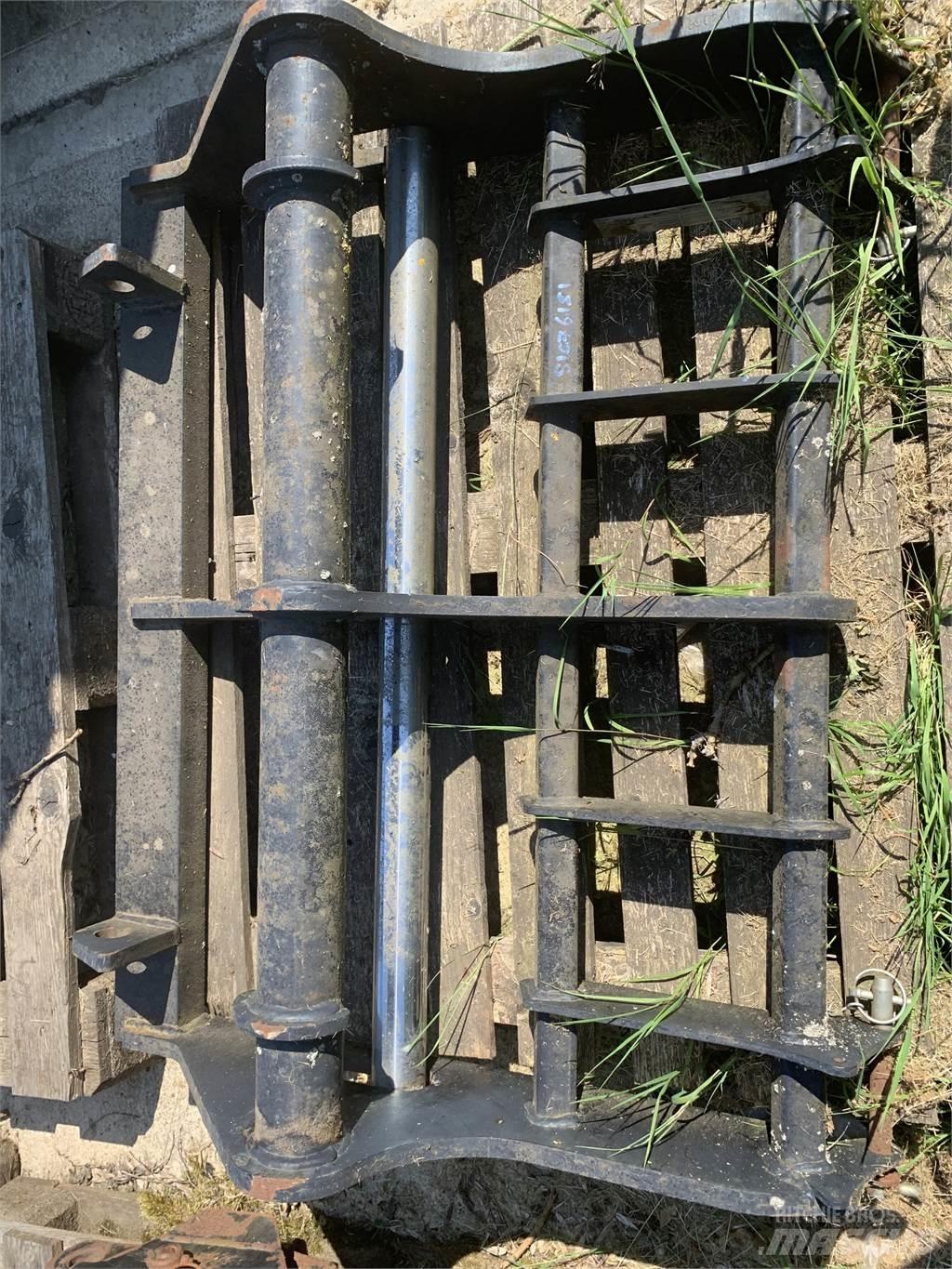 Manitou HEADSTOCK Телескопични товарачи за селското стопанство
