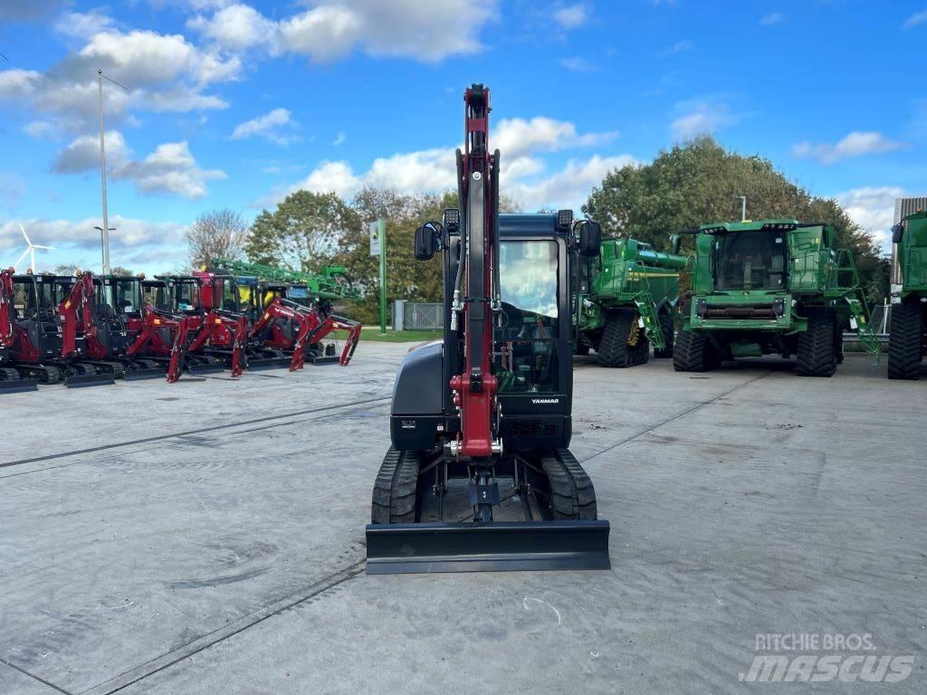 Yanmar SV26 Средни екскаватори 7т - 12т