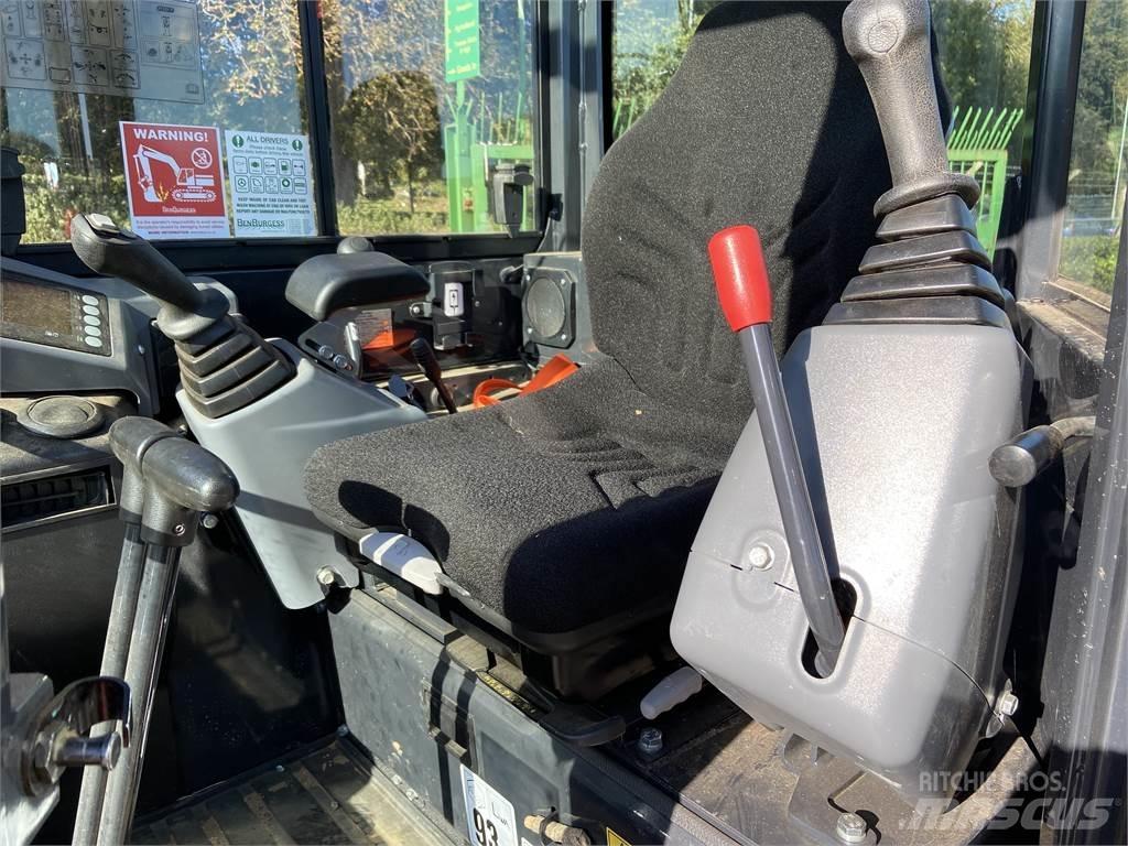 Yanmar VIO26-6 Средни екскаватори 7т - 12т