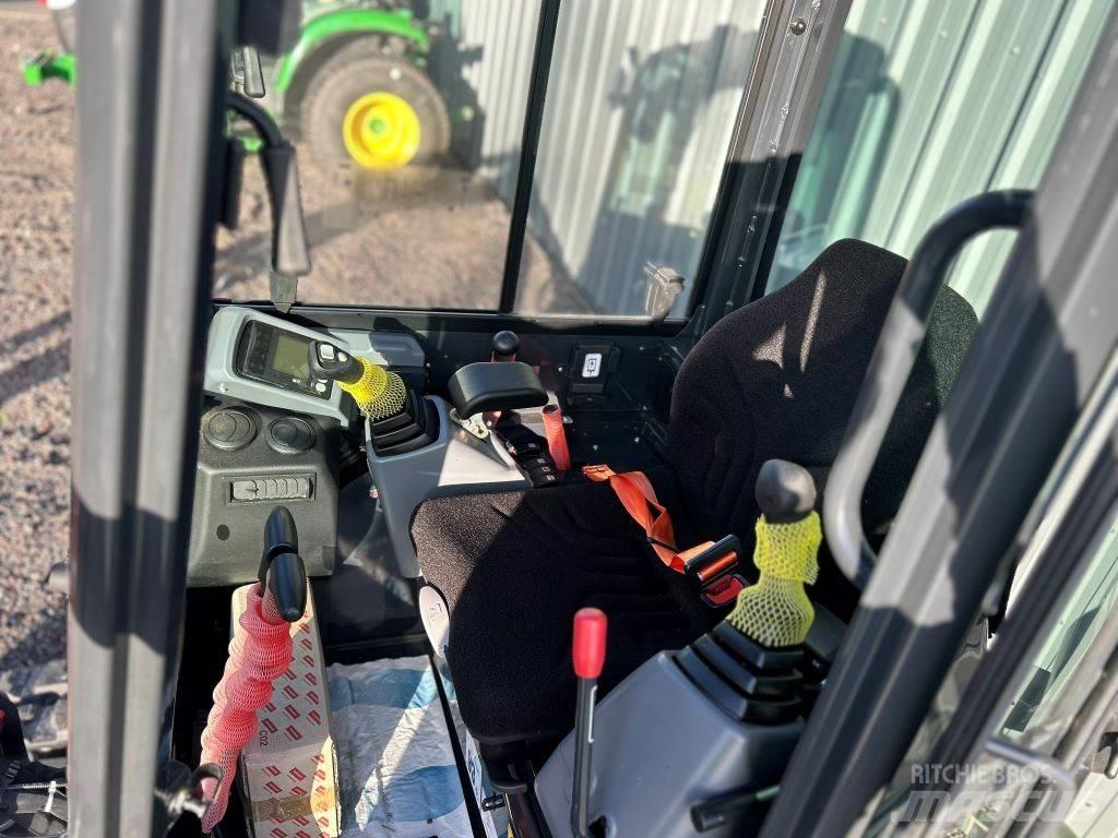 Yanmar VIO26-6 Средни екскаватори 7т - 12т