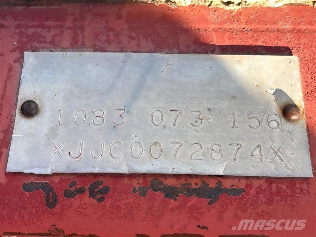 Case IH 1083 Комбайни