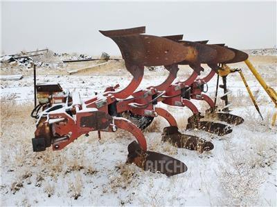 Case IH 145 Стандартни плугове