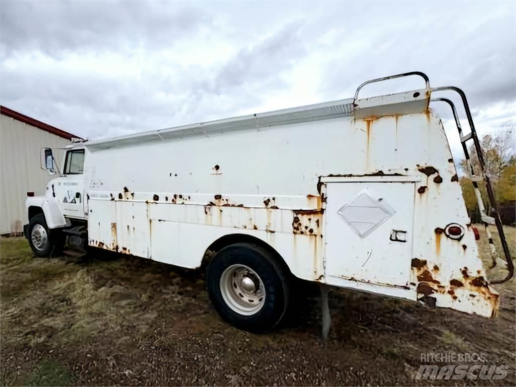 Ford LN8000 Други