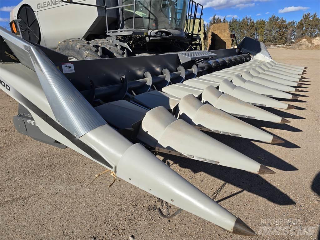 Gleaner 3000 Комбайни