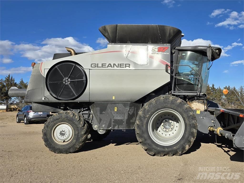 Gleaner S97 Комбайни