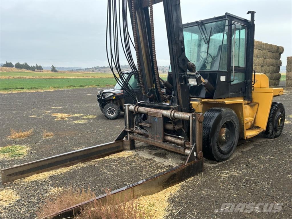 Hyster H210XL Стяги за бали