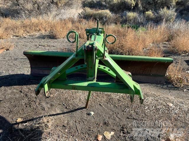 John Deere  Брани за ниви