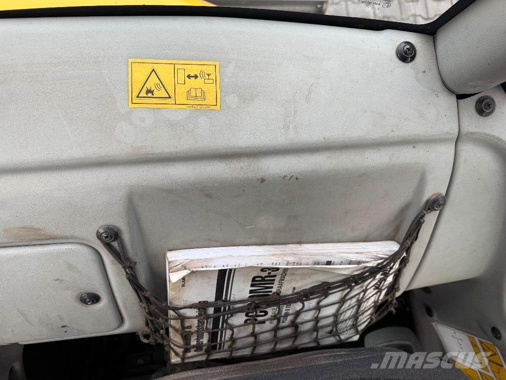 Komatsu PC 80 MR-3 Средни екскаватори 7т - 12т