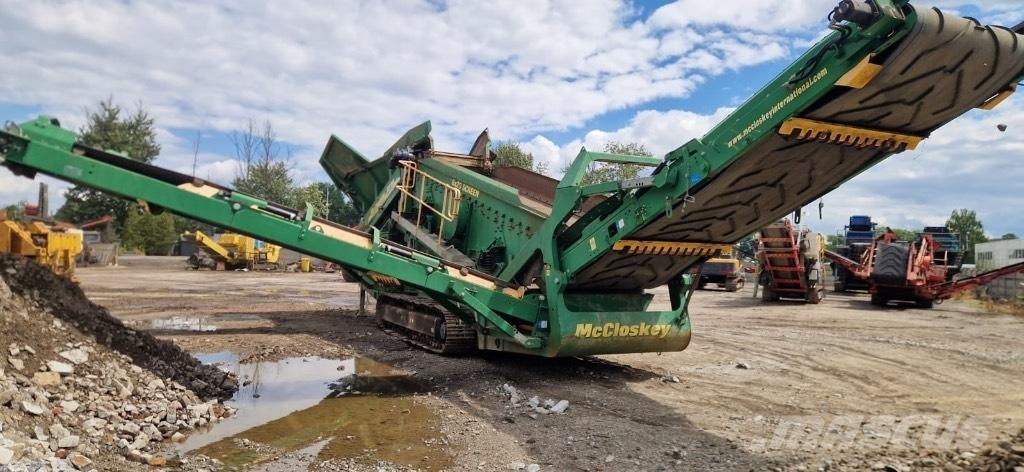 McCloskey R230 Пресяващи и Сортиращи