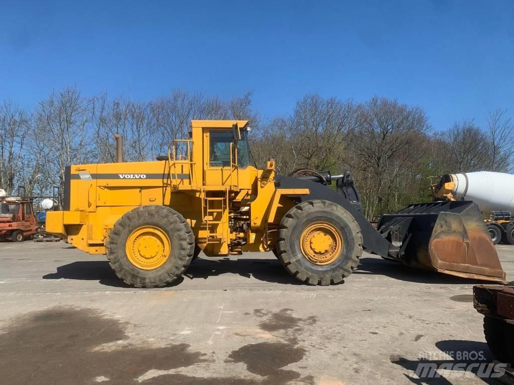 Volvo L330C Колесни товарачи