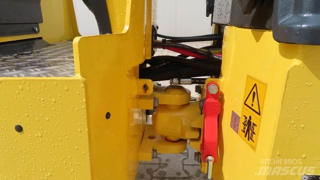 Bomag BW80 AD-5 Двойни барабанни ролки
