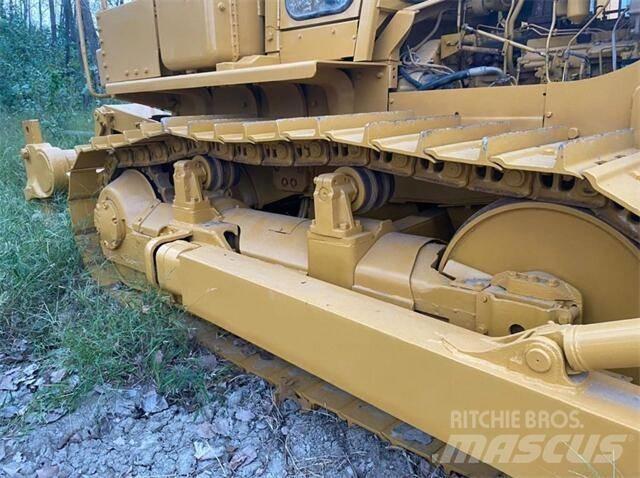 CAT D7G Верижни булдозери
