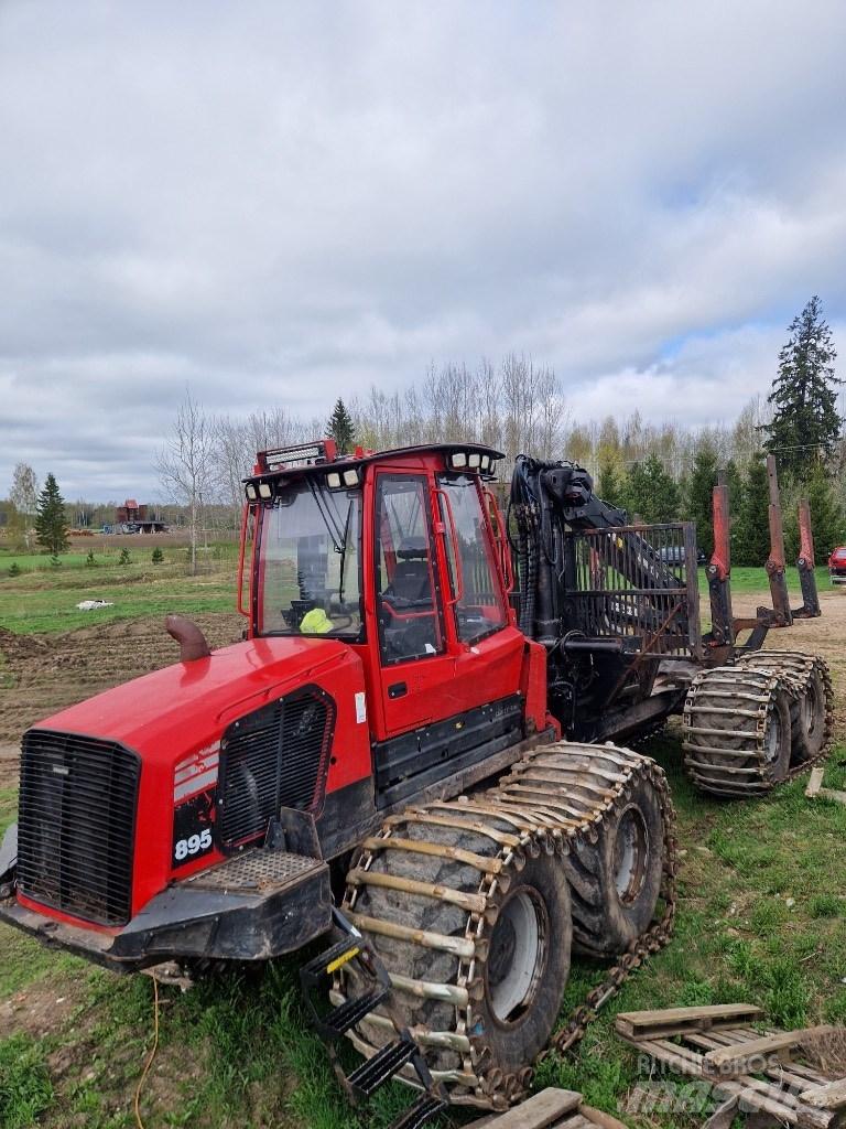 Komatsu 895 Форуардери