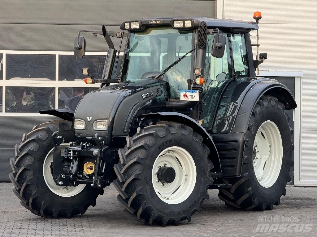 Valtra N 122 V Трактори