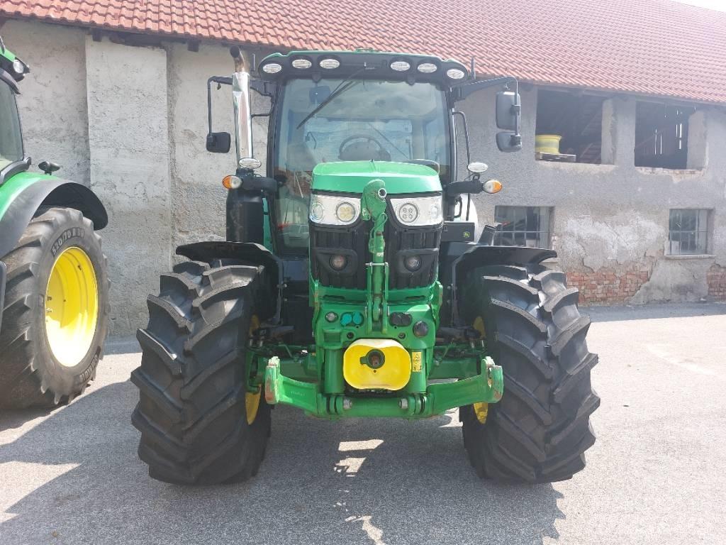John Deere 6130R Трактори