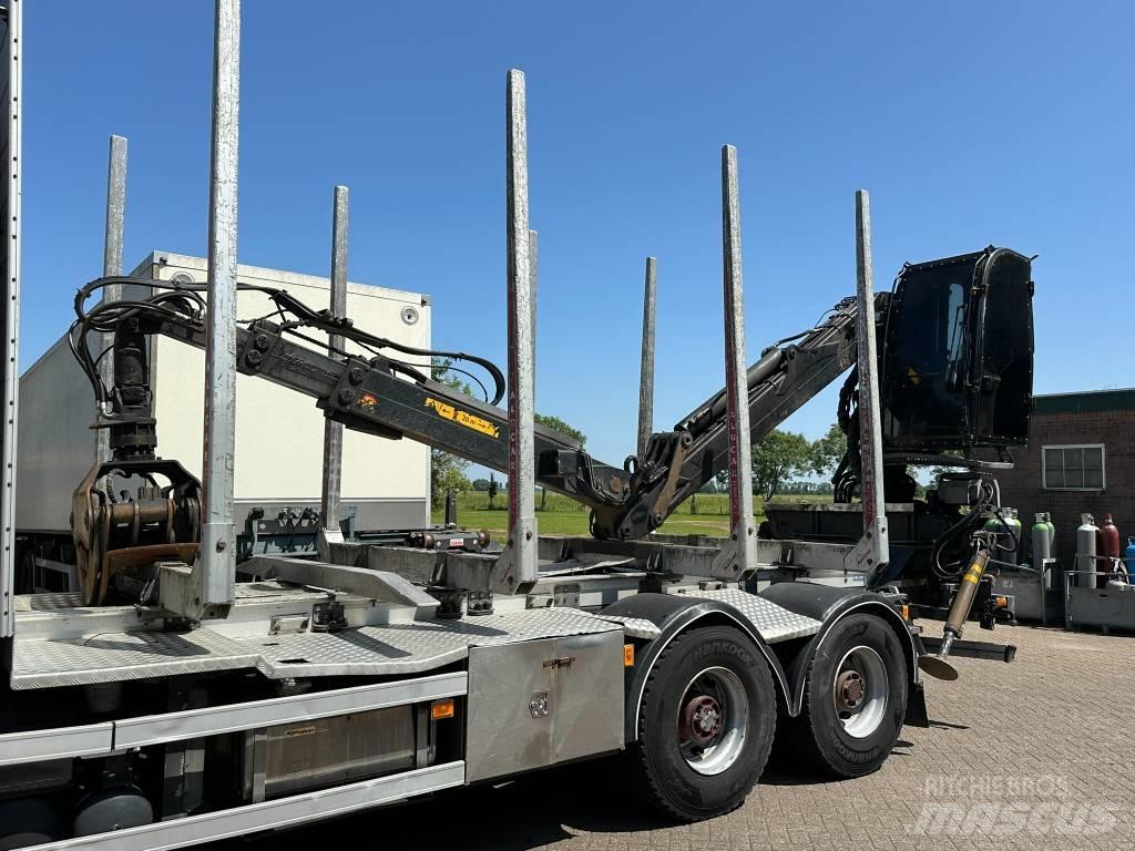 Loglift 140ST 96 + Cab Каранове за дървен материал