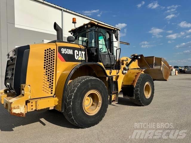 CAT 950M Колесни товарачи