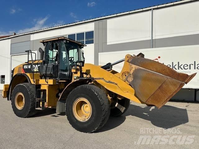 CAT 950M Колесни товарачи