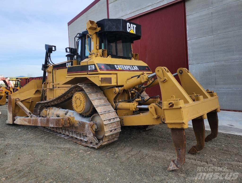 CAT D7R SERIE 2 Верижни булдозери
