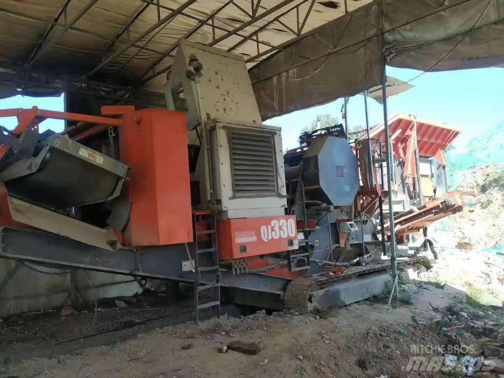 Sandvik QJ330 Мобилни трошачки
