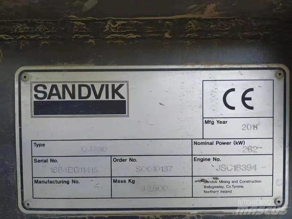 Sandvik QJ330 Мобилни трошачки
