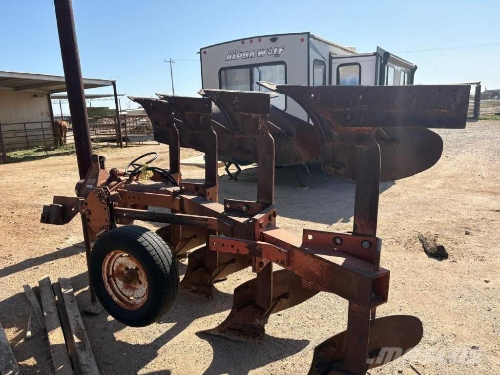 Case IH 140 plow Други аксесоари за трактори