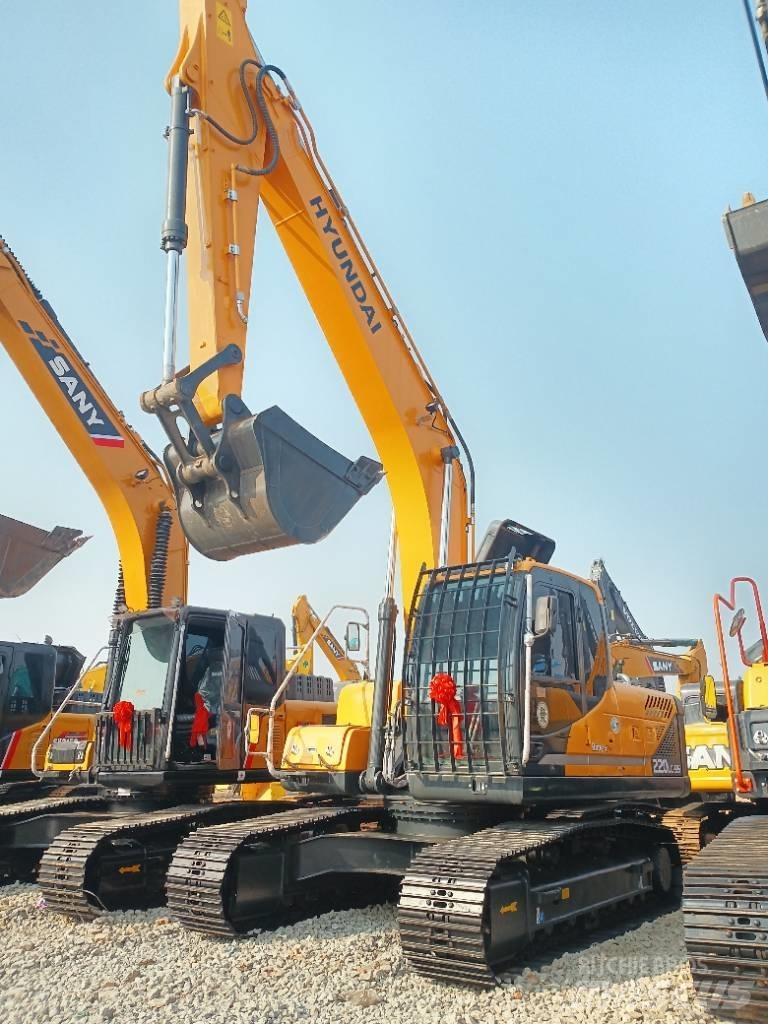 Hyundai 220 Средни екскаватори 7т - 12т