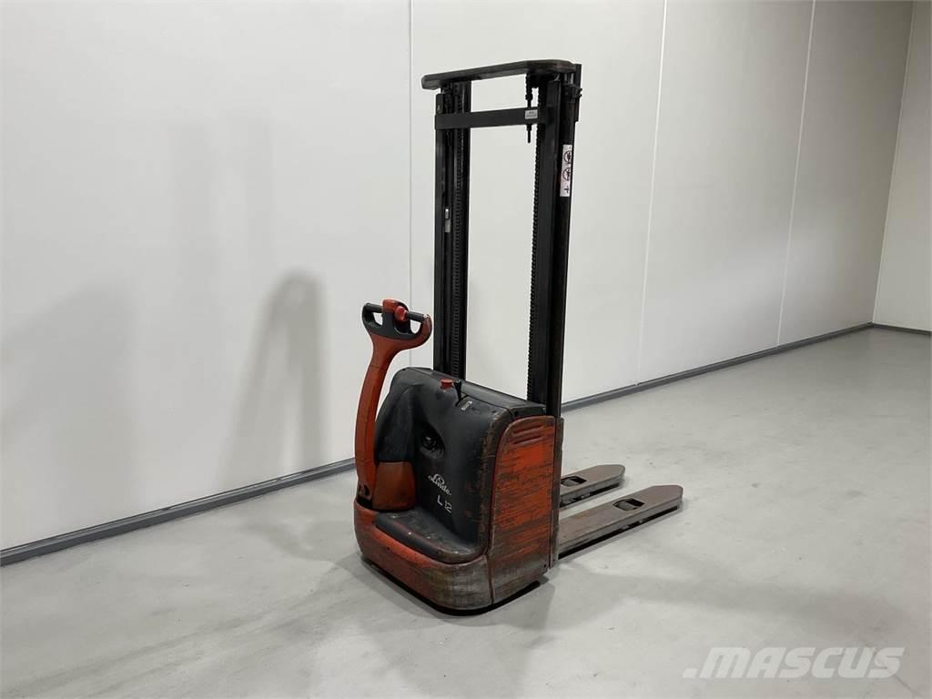 Linde L12 Самоходни товарачи