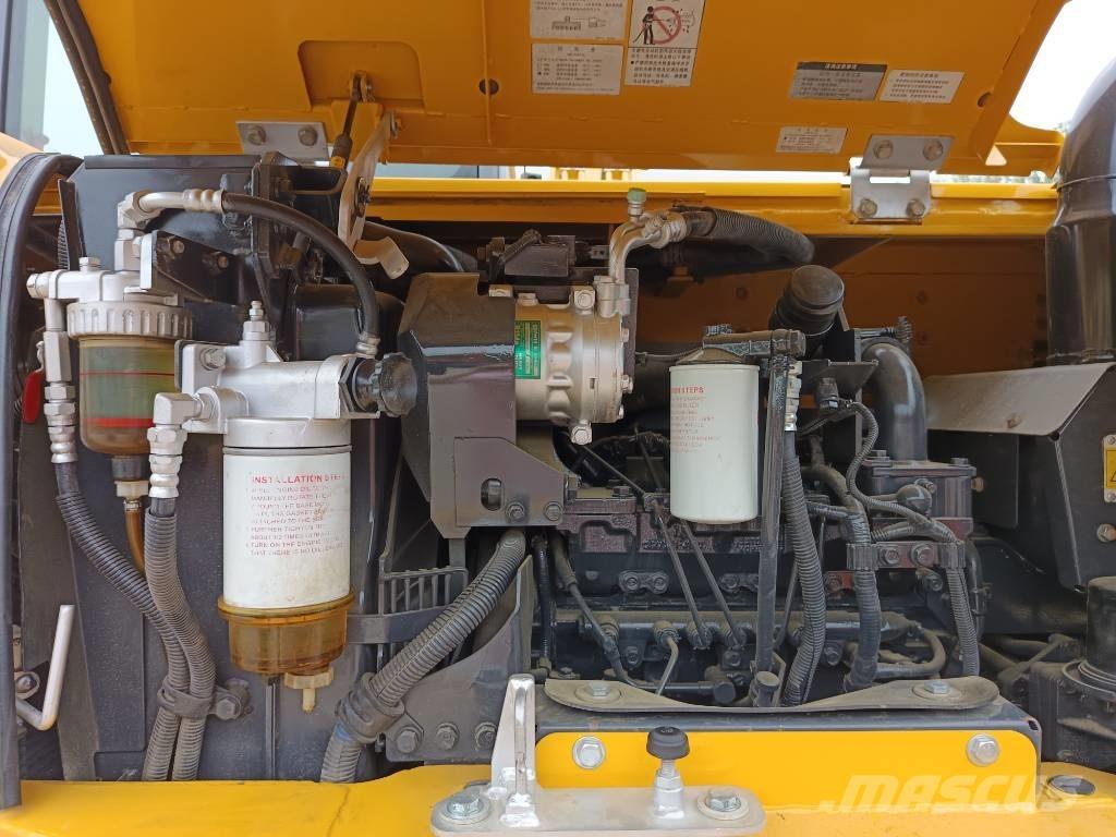 Komatsu PC 70 Средни екскаватори 7т - 12т