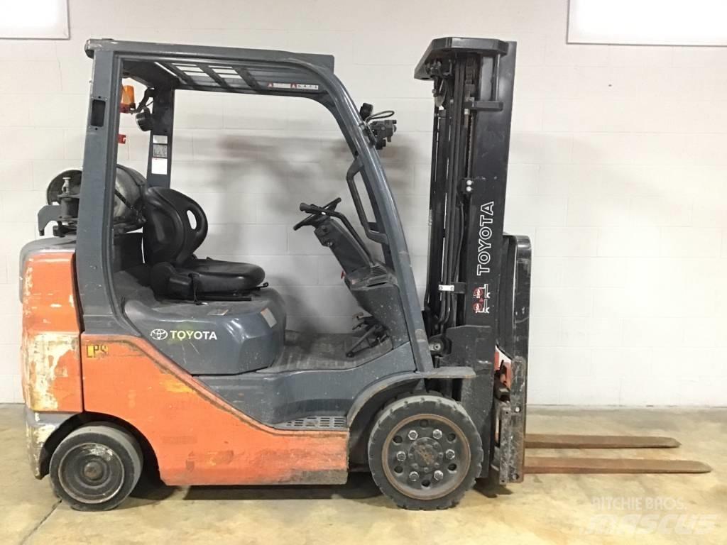 Toyota FGCU25 Вилични кари-повдигачи - други