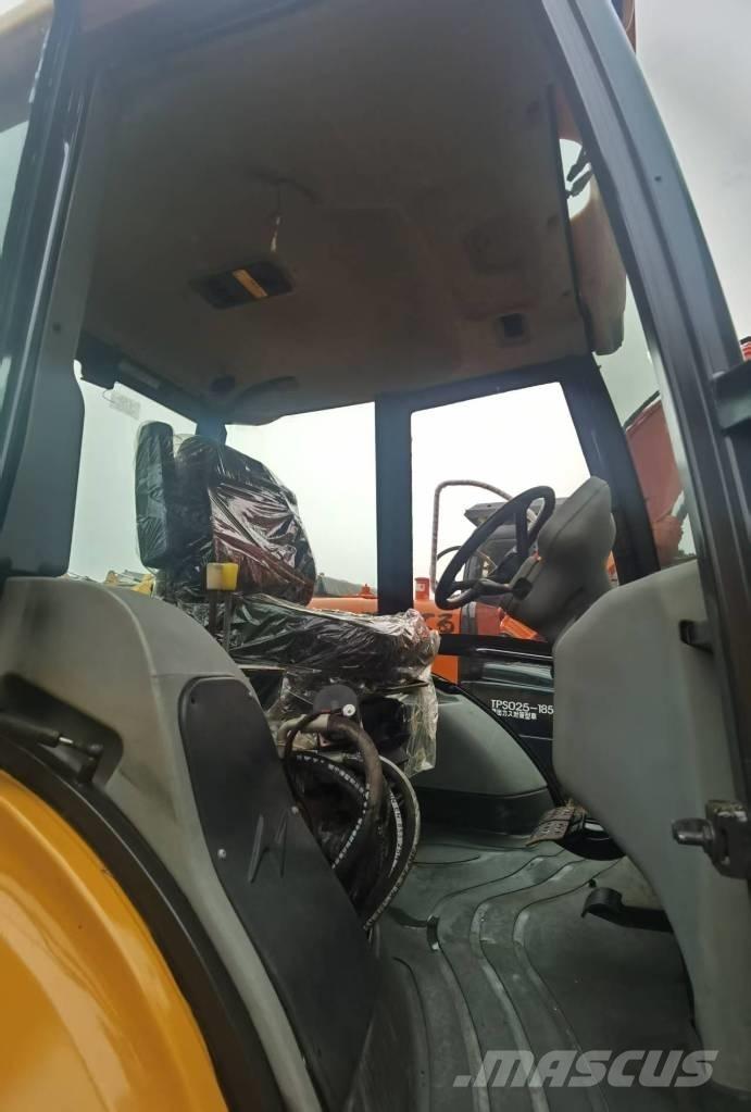 JCB 4 CX Товарач със заден ексватор