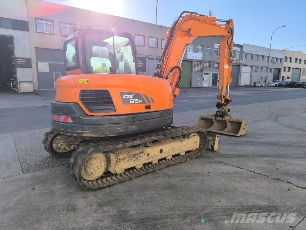 Doosan DX 85 R-3 Средни екскаватори 7т - 12т