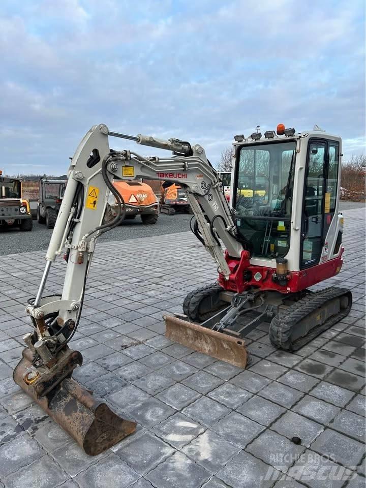 Takeuchi TB 225 Мини екскаватори < 7 т