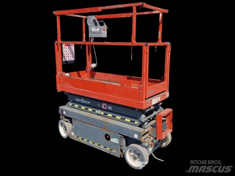 SkyJack SJ III 3215 Ножични работни платформи