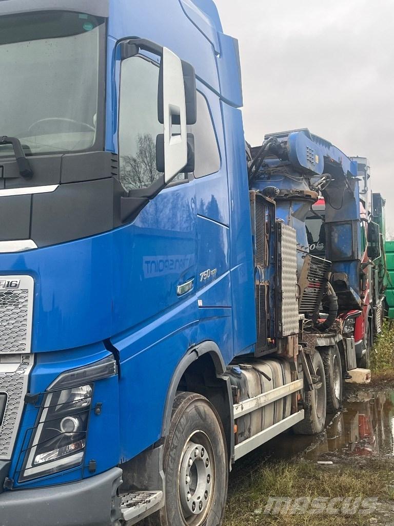 Volvo FH 750 Машини за цепене и рязане на дърва