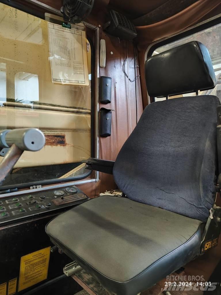 Lokomo A 353 NR Всъдеходни кранове