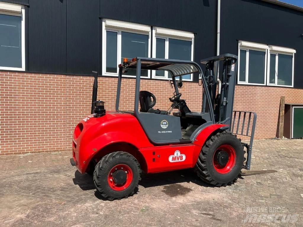 JAC CPCD35 Камиони за херавни местности