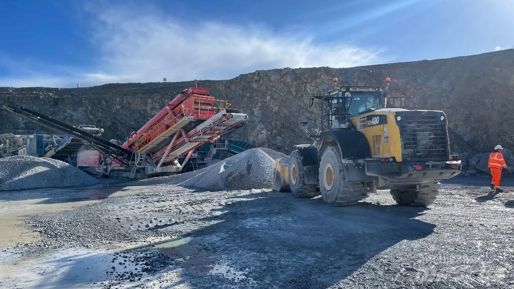 Komatsu WA480 Колесни товарачи